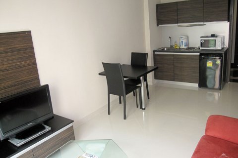 Condominio de 1 dormitorio en Jomtien Beach, Pattaya, Tailandia № 204535 - foto 4