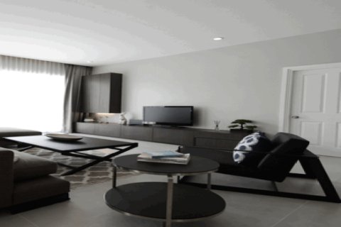 Casa de 2 dormitorios en Chonburi, Tailandia № 202721 - foto 4