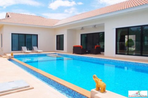 Chalet de 4 dormitorios en Pattaya, Tailandia № 202717