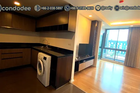 Condo in Khlong Toei, Bangkok, Thailand, 2 bedrooms  № 200954 - photo 4