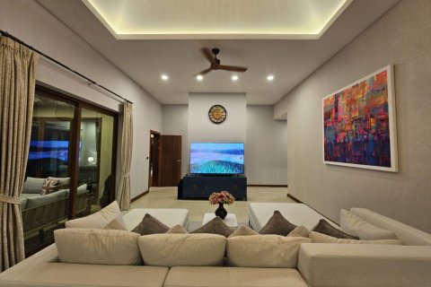 Chalet de 4 dormitorios en Phuket, Tailandia № 157363 - foto 7