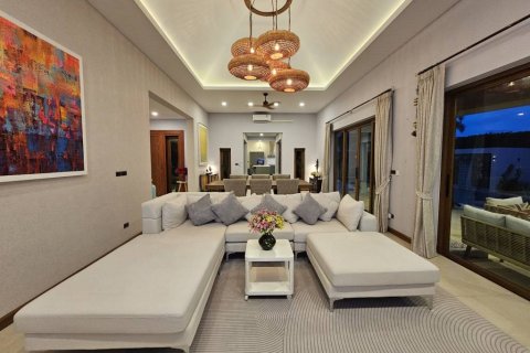 Chalet de 4 dormitorios en Phuket, Tailandia № 157363 - foto 6