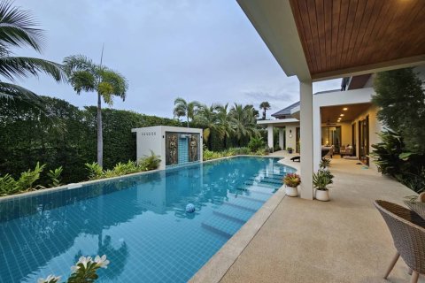 Chalet de 4 dormitorios en Phuket, Tailandia № 157363 - foto 3