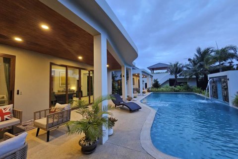Chalet de 4 dormitorios en Phuket, Tailandia № 157363 - foto 2
