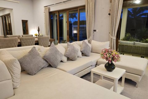 Chalet de 4 dormitorios en Phuket, Tailandia № 157363 - foto 4
