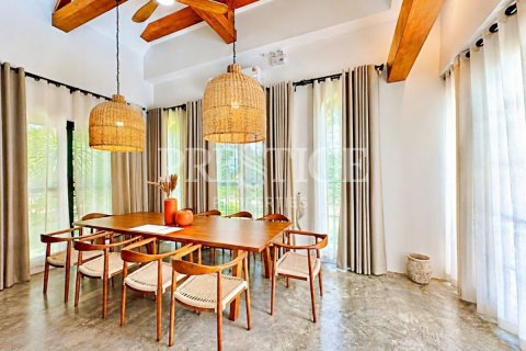Casa de 4 dormitorios en Pattaya, Tailandia № 233784 - foto 6