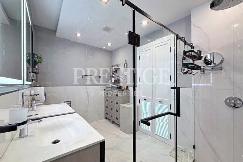 House in Pattaya, Thailand 4 bedrooms № 233782 - photo 21