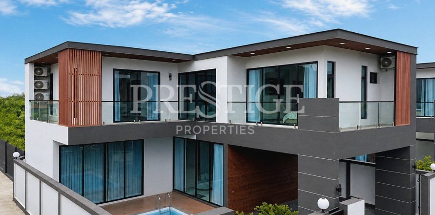 Maison à Pattaya, Thaïlande 34 chambres № 233783