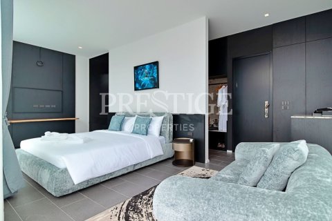 Casa de 8 dormitorios en Pattaya, Tailandia № 233780 - foto 8