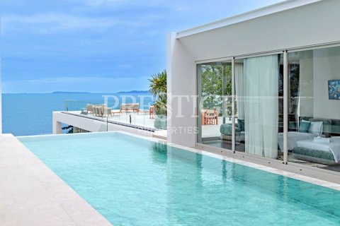 Casa de 8 dormitorios en Pattaya, Tailandia № 233780 - foto 3