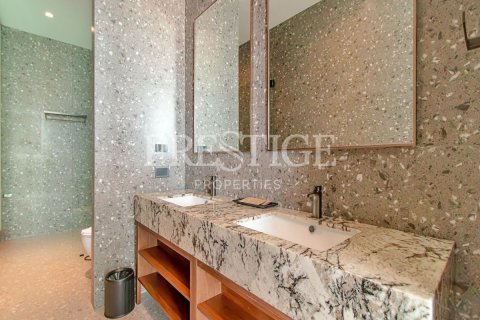 Casa de 8 dormitorios en Pattaya, Tailandia № 233780 - foto 12