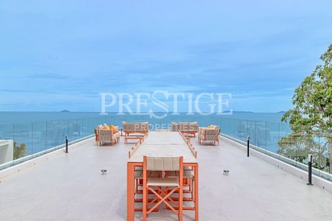 Casa de 8 dormitorios en Pattaya, Tailandia № 233780 - foto 6