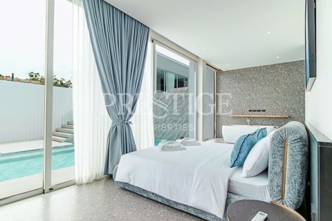 Casa de 8 dormitorios en Pattaya, Tailandia № 233780 - foto 9
