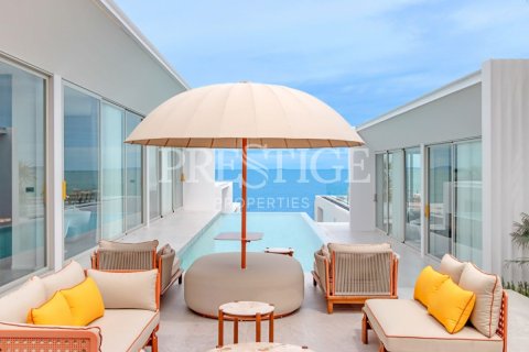 Casa de 8 dormitorios en Pattaya, Tailandia № 233780 - foto 18