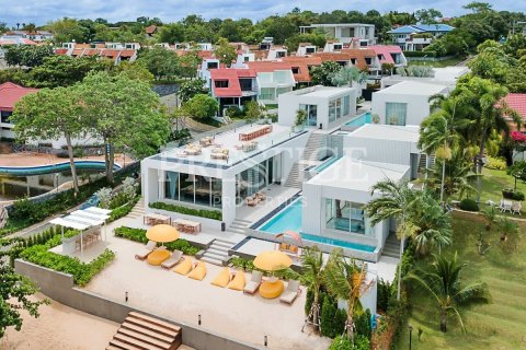 Casa de 8 dormitorios en Pattaya, Tailandia № 233780 - foto 25