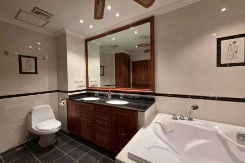 Condominio de 2 dormitorios en Pattaya, Tailandia № 170306 - foto 17