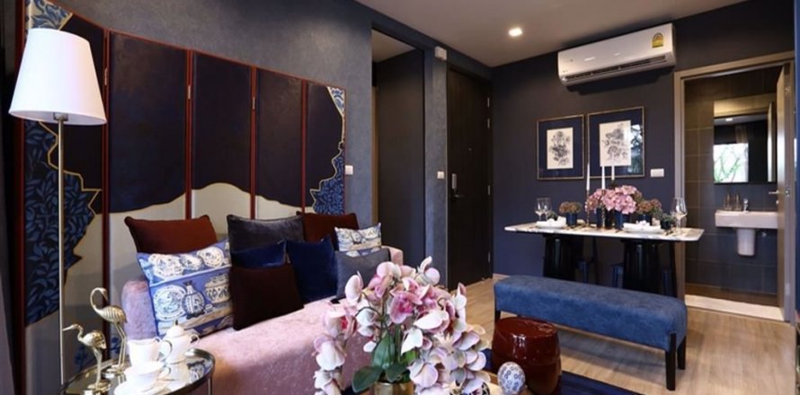 Condo in Bangkok, Thailand, 2 bedrooms in The Base Garden Rama 9 № 111434
