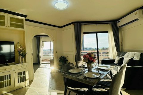 Apartamento de 2 habitaciones en Pattaya, Tailandia № 214246 - foto 2