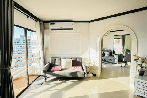 Apartamento de 2 habitaciones en Pattaya, Tailandia № 214246 - foto 5