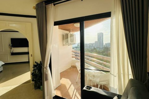 Apartamento de 2 habitaciones en Pattaya, Tailandia № 214246 - foto 10