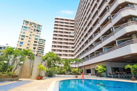 Apartamento de 2 habitaciones en Pattaya, Tailandia № 214246 - foto 21