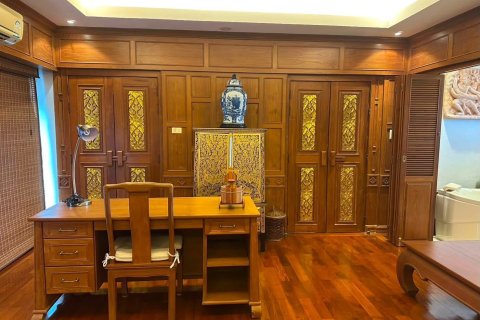 Apartamento de 3 habitaciones en Pattaya, Tailandia № 214245 - foto 17