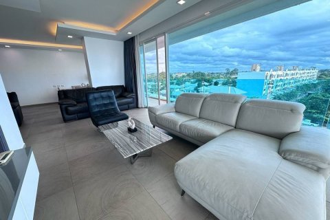 Apartamento de 3 habitaciones en Pattaya, Tailandia № 220568 - foto 4