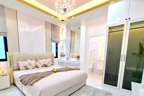 Casa de 3 dormitorios en Bang Lamung, Tailandia № 146558 - foto 11