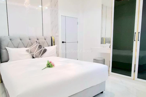 Casa de 3 dormitorios en Bang Lamung, Tailandia № 146558 - foto 17