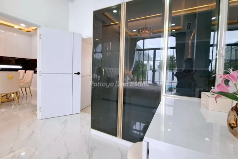 Casa de 3 dormitorios en Bang Lamung, Tailandia № 146558 - foto 9