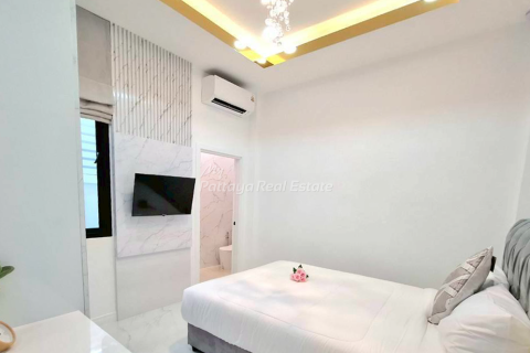 Casa de 3 dormitorios en Bang Lamung, Tailandia № 146558 - foto 18
