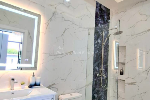 Casa de 3 dormitorios en Bang Lamung, Tailandia № 146558 - foto 8