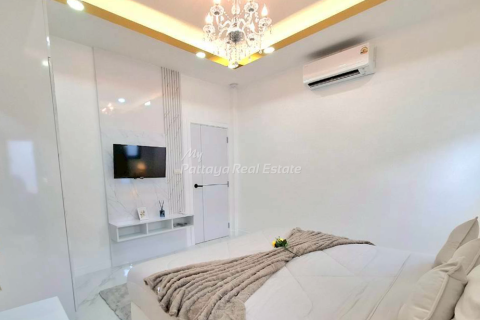 Casa de 3 dormitorios en Bang Lamung, Tailandia № 146558 - foto 14