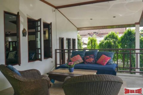 Chalet de 3 dormitorios en Surin Beach, Tailandia № 202984 - foto 4