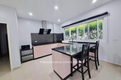 Villa in Rawai, Thailand 3 Schlafzimmer № 179675 - Foto 2