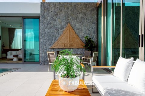 Chalet de 3 dormitorios en Bang Tao, Tailandia № 179677 - foto 17
