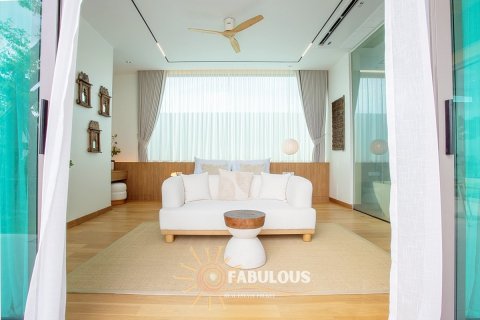 Chalet de 3 dormitorios en Bang Tao, Tailandia № 179677 - foto 14