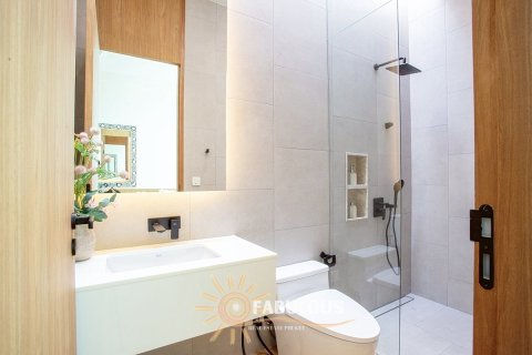 Chalet de 3 dormitorios en Bang Tao, Tailandia № 179677 - foto 9