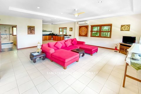Chalet de 6 dormitorios en Kata, Tailandia № 179678 - foto 2