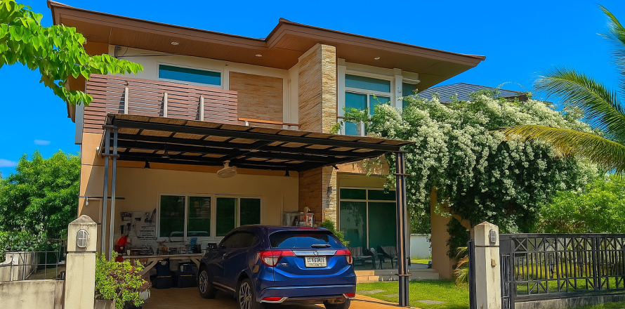 Chalet de 4 dormitorios en Pattaya, Tailandia № 147190