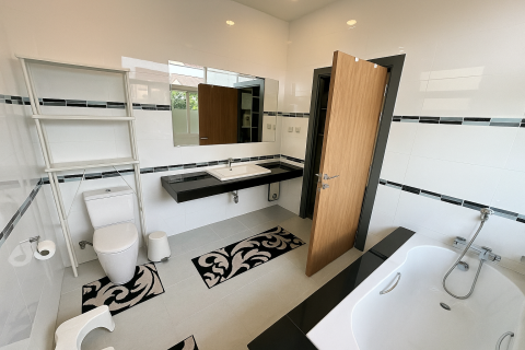 Chalet de 4 dormitorios en Pattaya, Tailandia № 147190 - foto 14