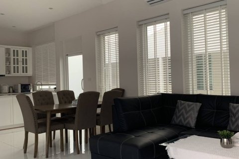 Chalet de 3 dormitorios en Hua Hin, Tailandia № 167184 - foto 8