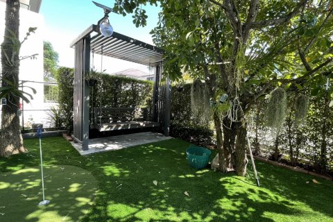 Casa de 4 dormitorios en Bangkok, Tailandia № 65503 - foto 5