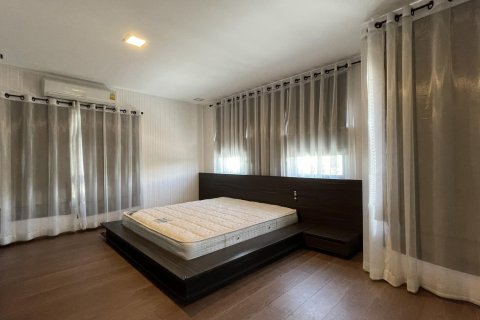 Casa de 4 dormitorios en Bangkok, Tailandia № 65503 - foto 9