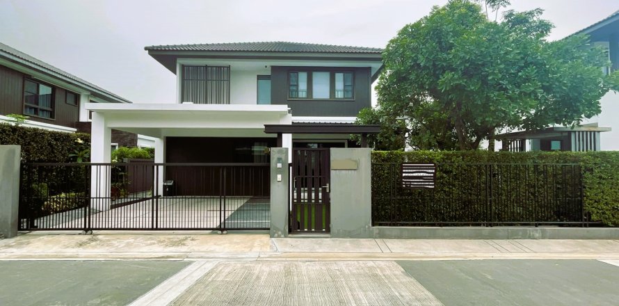 Casa de 4 dormitorios en Bangkok, Tailandia № 65503