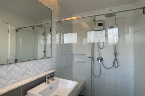 Casa de 4 dormitorios en Bangkok, Tailandia № 65503 - foto 15