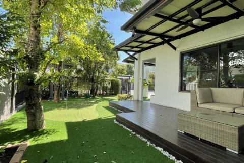 Casa de 4 dormitorios en Bangkok, Tailandia № 65503 - foto 3