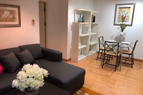 Condominio de 2 dormitorios en Khlong San, Bangkok, Tailandia № 47787 - foto 3