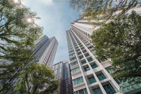 Condominio de 2 dormitorios en Huai Khwang, Bangkok, Tailandia № 75741 - foto 7