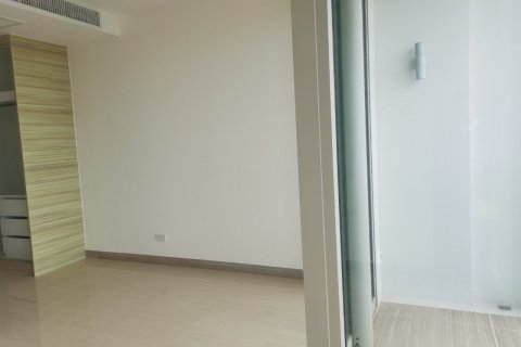 Condominio de 5 dormitorios en Pattaya, Tailandia № 75738 - foto 17